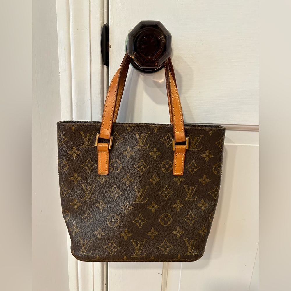 Louis Vuitton Monogram Small Handbag Pocketbook